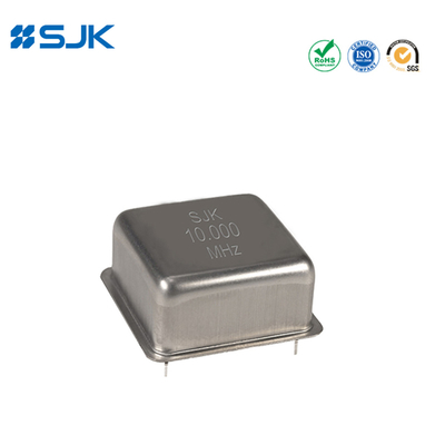 25 X 25 X 12 mm OCXO 5 ~ 100MHz 5,0V ou 12V ± 100ppb Pour le circuit de référence de chronométrage